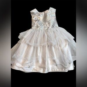 Girls Size 6 Rosenau Sleeveless Glower and Tulle Champagne Colored Dress